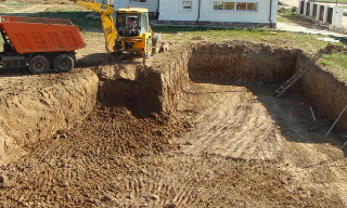Рытье котлованов под фундамент в Бузулуке – цена от 2611 руб. за м3 | 2Землекопа-Бзл