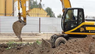 Выкопать яму экскаватором в Бузулуке от 940 руб. - 2Землекопа-Бзл